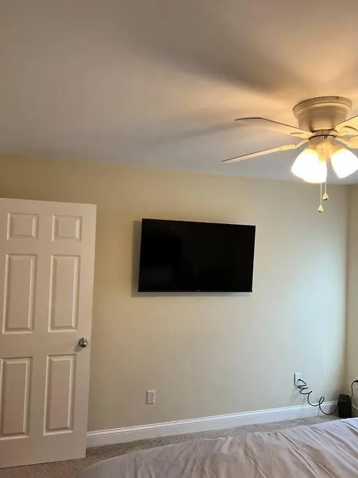 2 Brand New King Size Beds 2 Full Baths Condo! Virginia Beach Appartement